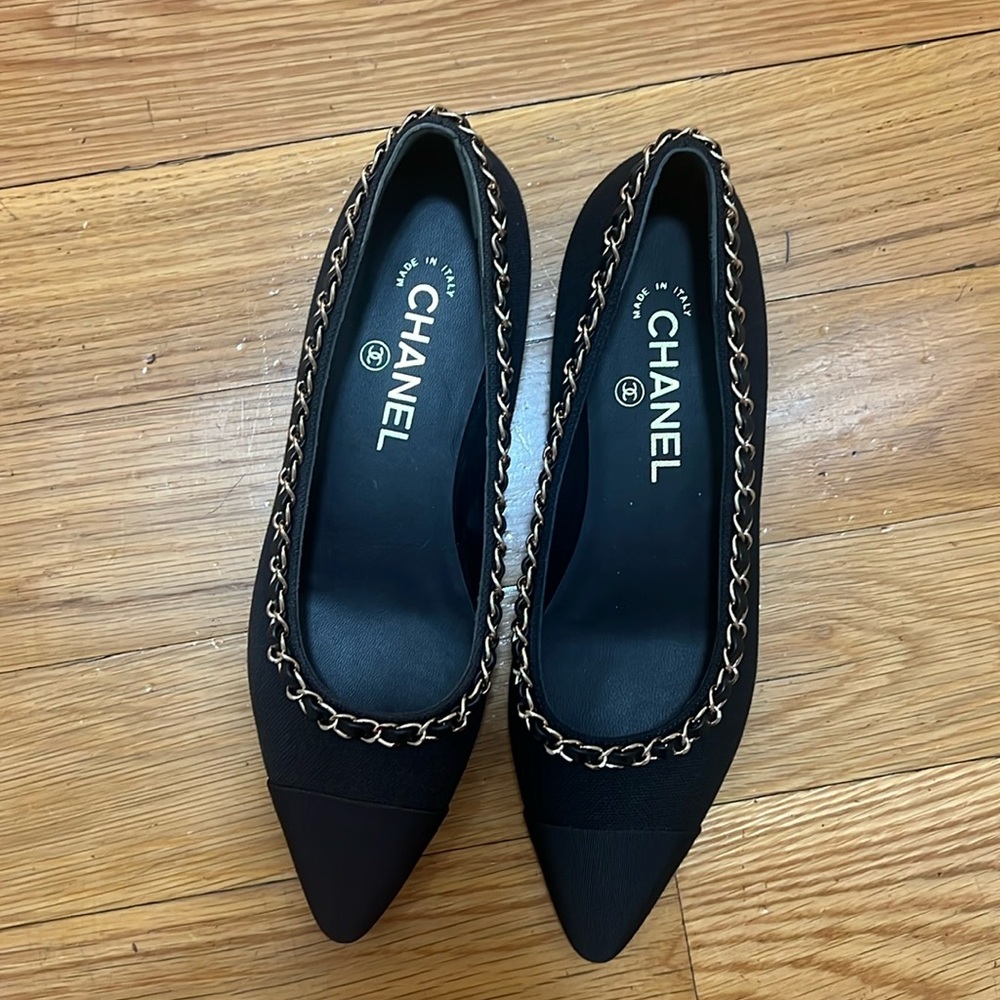 NEW Chanel Ballet Flats pointy toe. Size 36